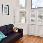 Gorgeous & Chic West Hampstead Apartment
