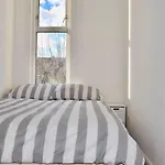 Gorgeous & Chic West Hampstead Apartment